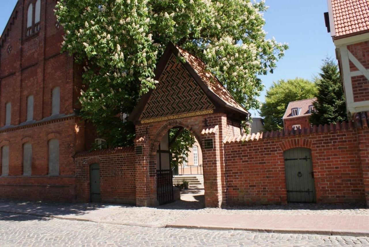 Altstadtloft Im Herzen Wismars - Abc303 By AbcWißmar Exterior foto